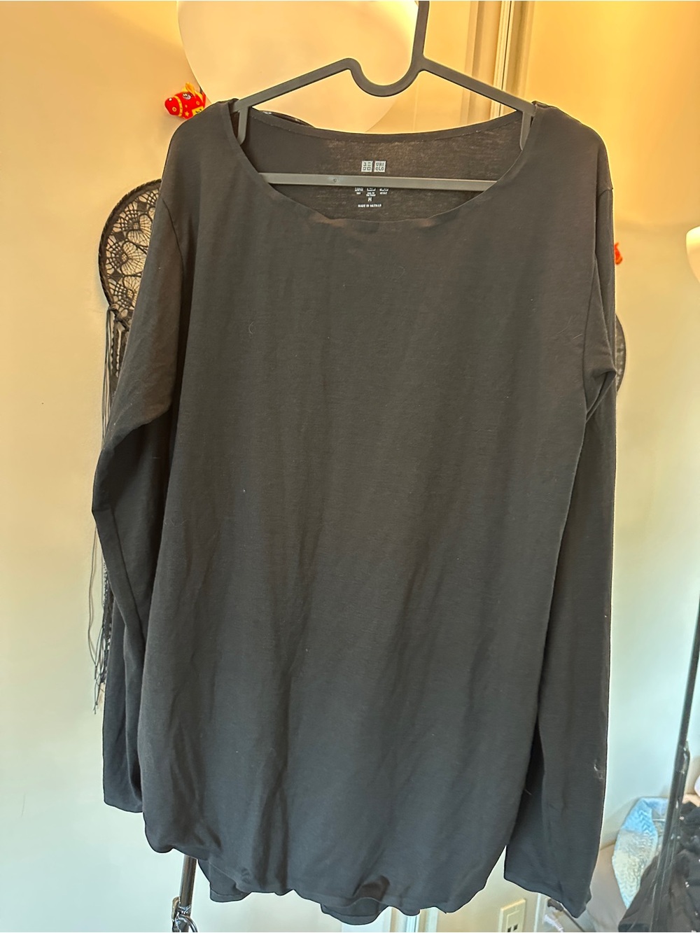 Uniqlo AIRism UV Cut Seamless Long-Sleeve T-Shirt